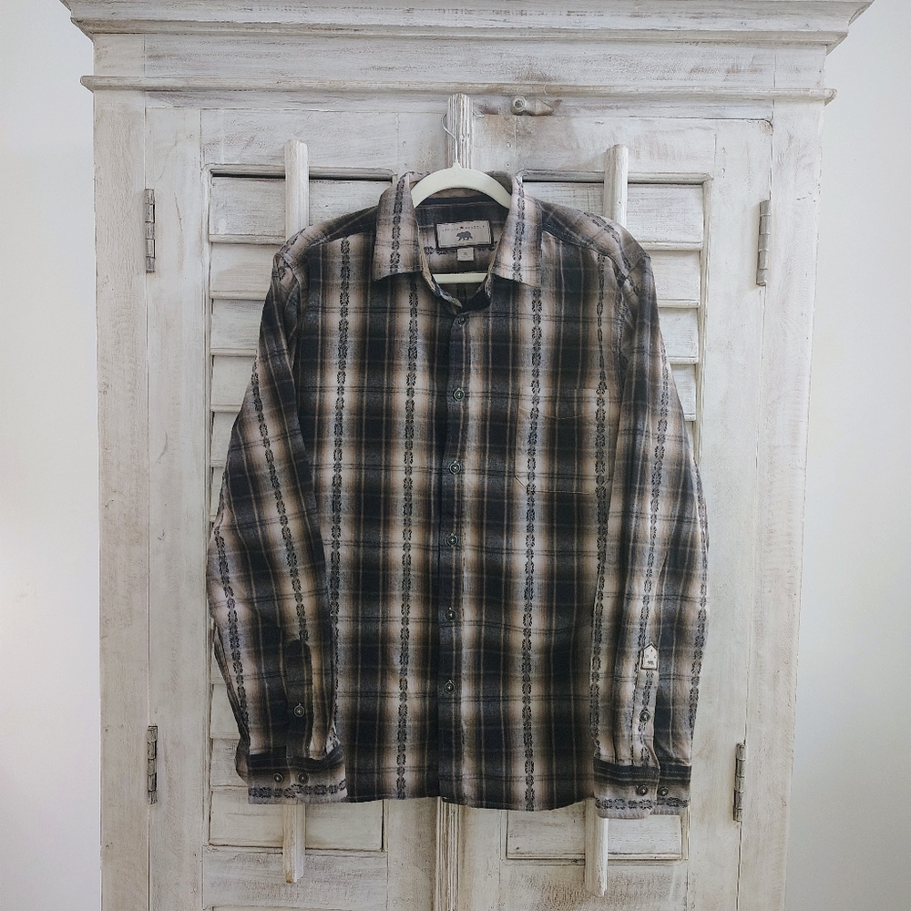 Dakota Grizzly Flannel Shirt